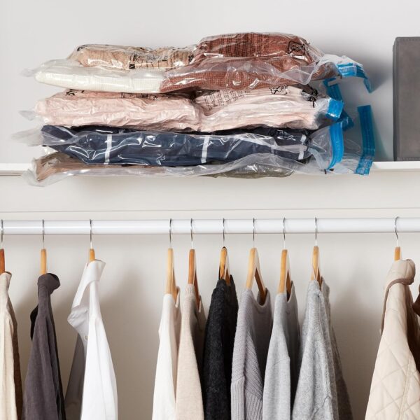 amazon basics Vacuum Compression Storage Bags with Hand Pump - Large, 5-Pack