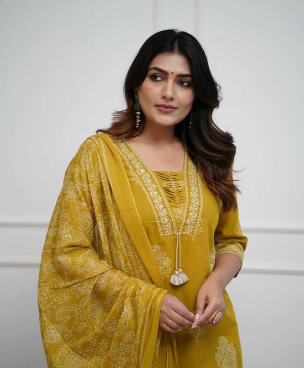 PARTHVI|Women's Pure Cotton Printed with Handwork Kurta with Pants and Dupatta Set | Ethnic Set | Suit Set | Kurta Set | Wedding Suit Set